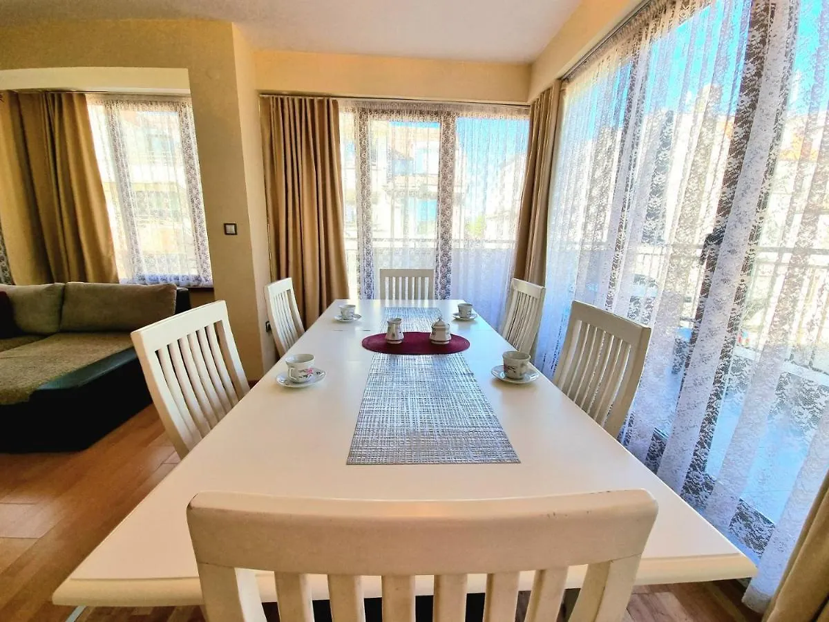 Sunny View - Seaside Apartment With Garage Burgas